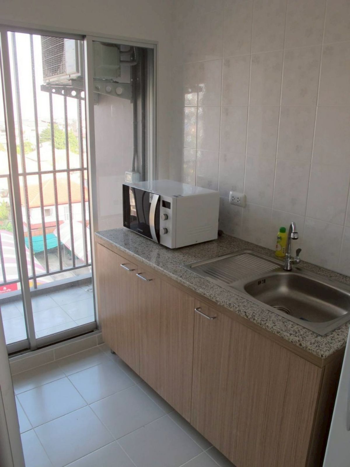 For RentCondoSeri Thai, Ramkhamhaeng Nida : ✅ DDR126 ✅ Line : @p2nproperty