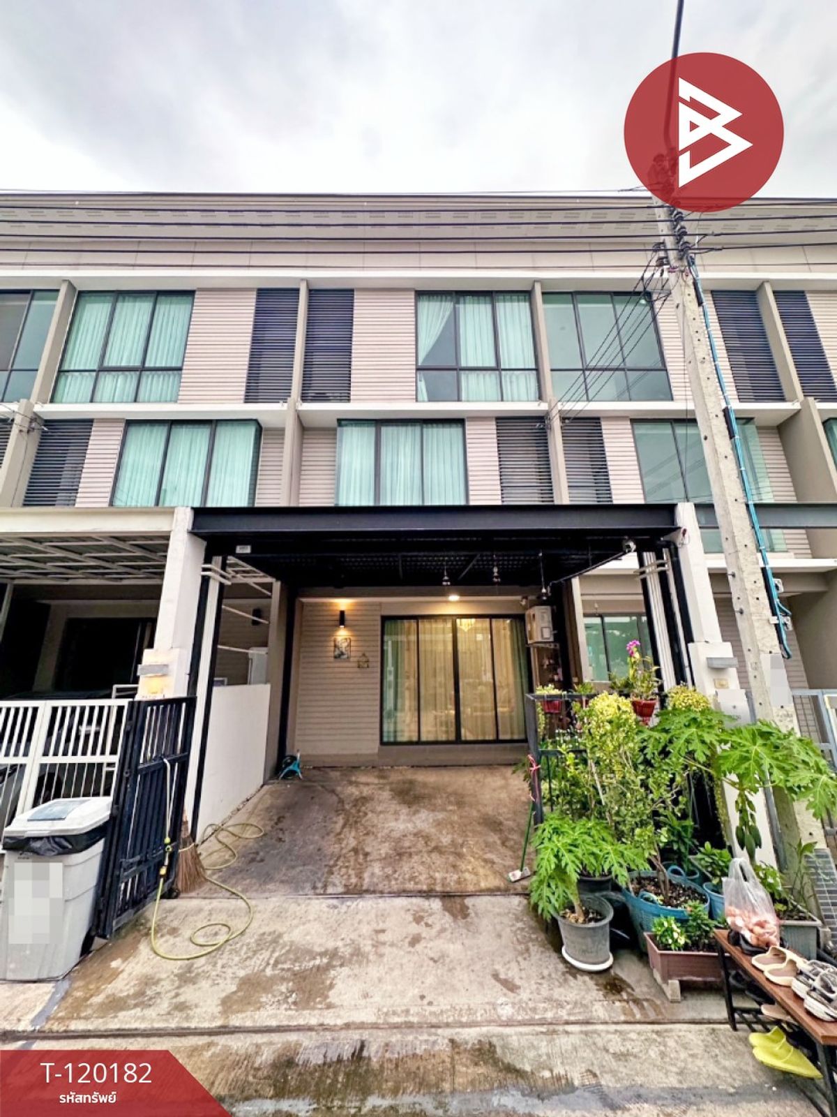 For SaleTownhomeMin Buri, Romklao : Sell ​​Townhome, Ramkhamhaeng-Wongwaen