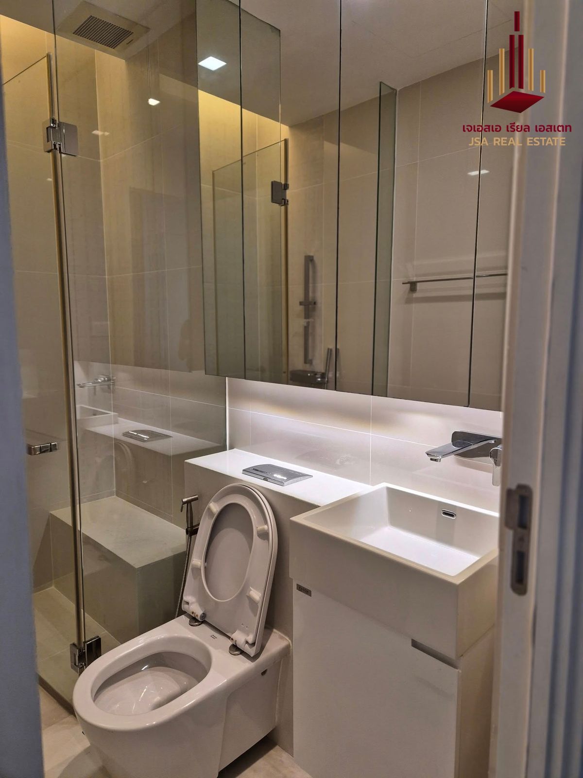 For RentCondoLadprao, Central Ladprao : ✨ For RENT: The Saint Residences Condo ✨ 💰 ONLY 32,000 THB/Month