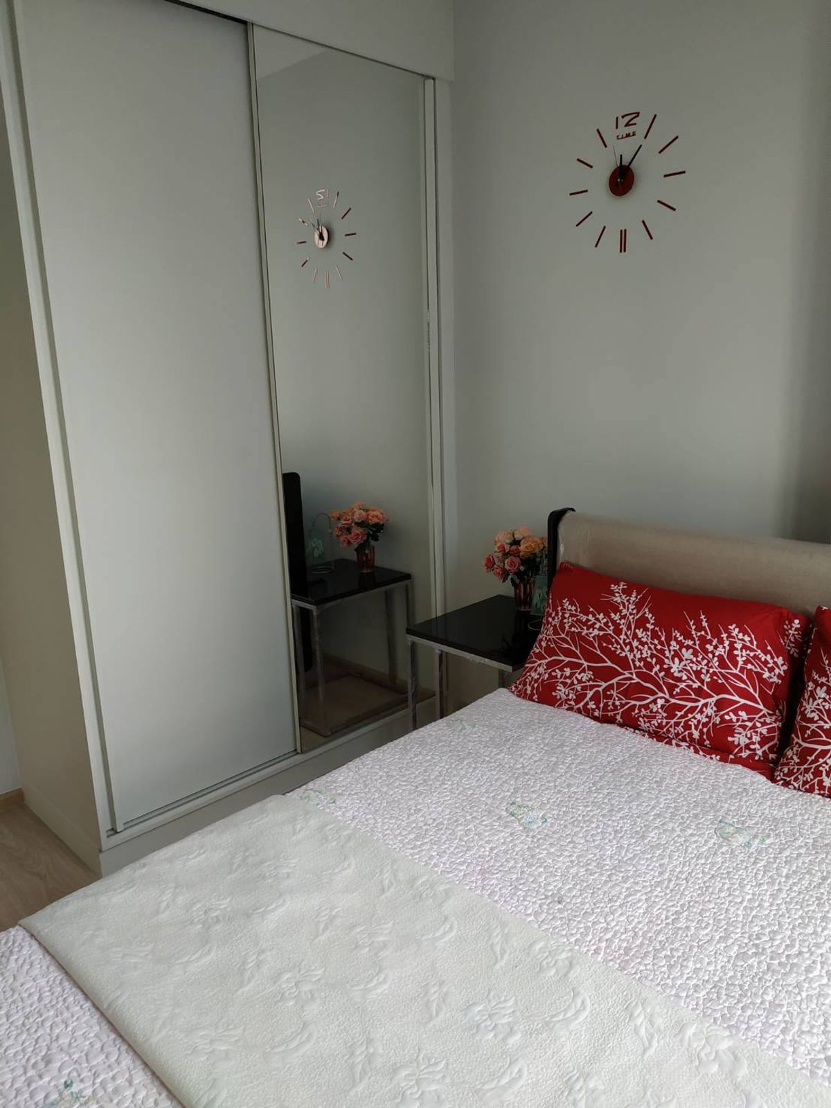 ให้เช่าคอนโดรัชดา ห้วยขวาง : • For Rent! Noble Revolve Ratchada 2 ห้องสวย เฟอร์นิเจอร์ครบ เดินทางสะดวก ใกล้ห้างฯ และแหล่งไลฟ์สไตล์