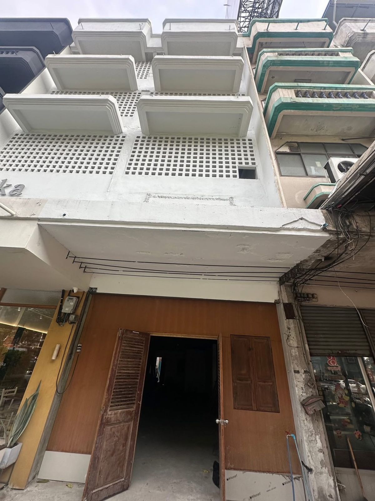 For SaleShop HouseRattanathibet, Sanambinna : Urgent sale/ rent 4 -story commercial building, 200 meters from the Purple Line