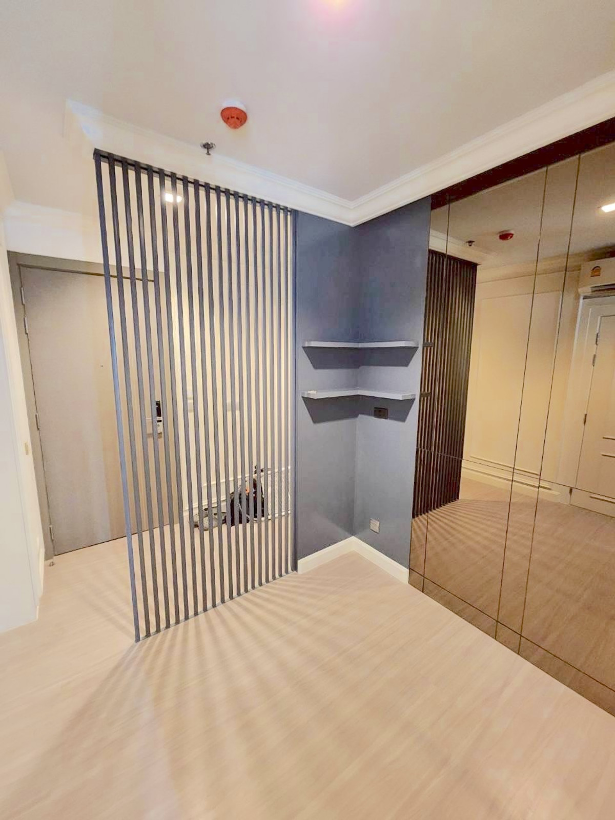 ขายคอนโดพระราม 9 เพชรบุรีตัดใหม่ RCA :  🔥 ด่วน 🔥 ถูกมาก แต่งสวย ตรงปก พร้อมปิดดิว พร้อมจบ ต่อลองได้เลย 