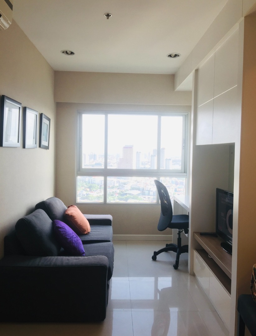 For SaleCondoWongwianyai, Charoennakor : 🔥Urgent Sale🔥Q House Condo Sathorn, luxury condo, fully furnished, ready to move in