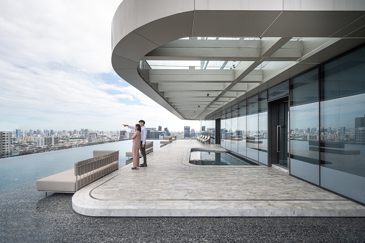 ให้เช่าคอนโดพระราม 9 เพชรบุรีตัดใหม่ RCA : ✨ For Rent: The Esse at Singha Complex Condo ✨ 💰 Only 25,000 THB/month