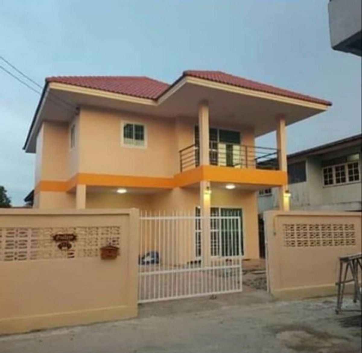 For SaleHouseNawamin, Ramindra : Single house, location near the main road 380 meters. The owner wants to sell. Ram Inthra-Hathairat Near Min Buri intersection Bangkok