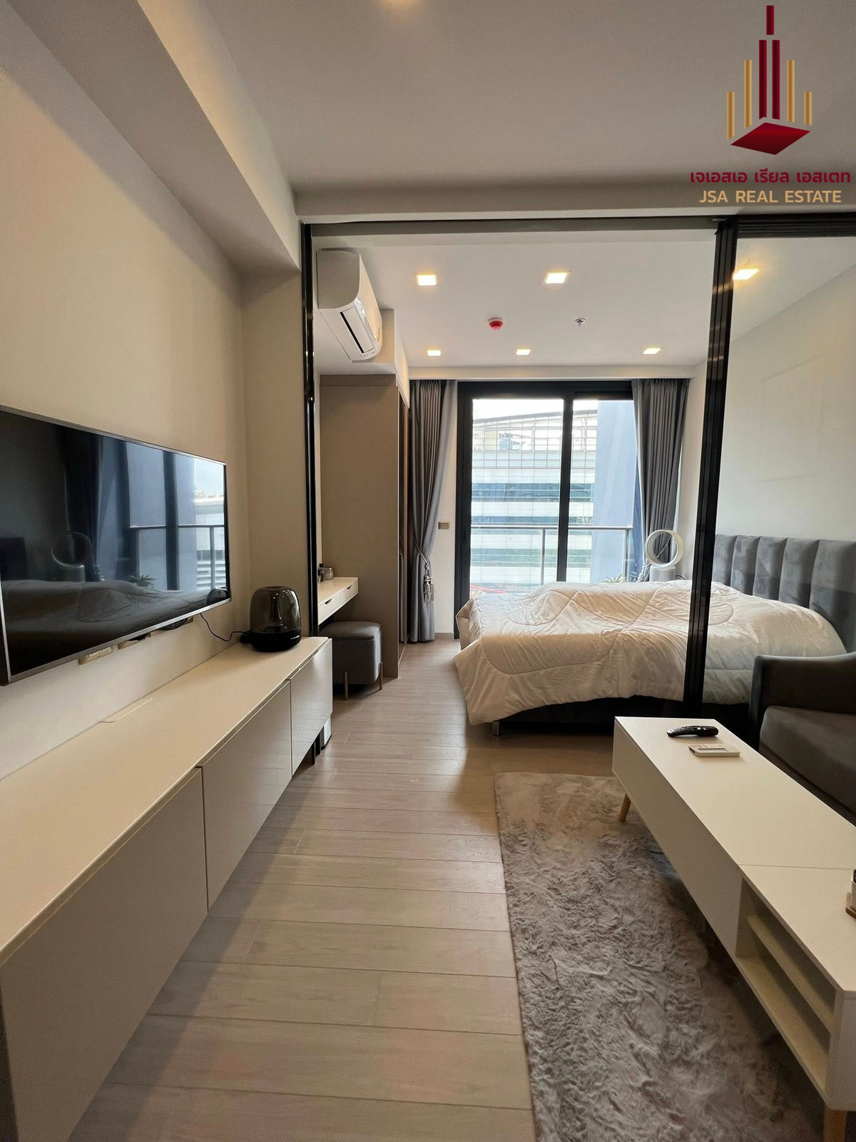 For RentCondoRama9, Petchburi, RCA : ✨ For Rent: One9five Asoke - Rama 9 Condo ✨ 💰 ONLY 28,000 THB/Month