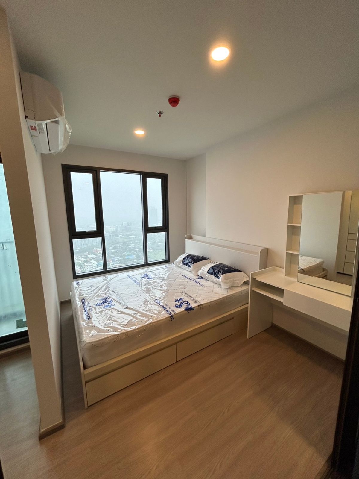 For RentCondoKhlongtoei, Kluaynamthai : (For Rent) Aspire Sukhumvit-Rama 4 next to Rama 4 Road, near BTS Phra Khanong