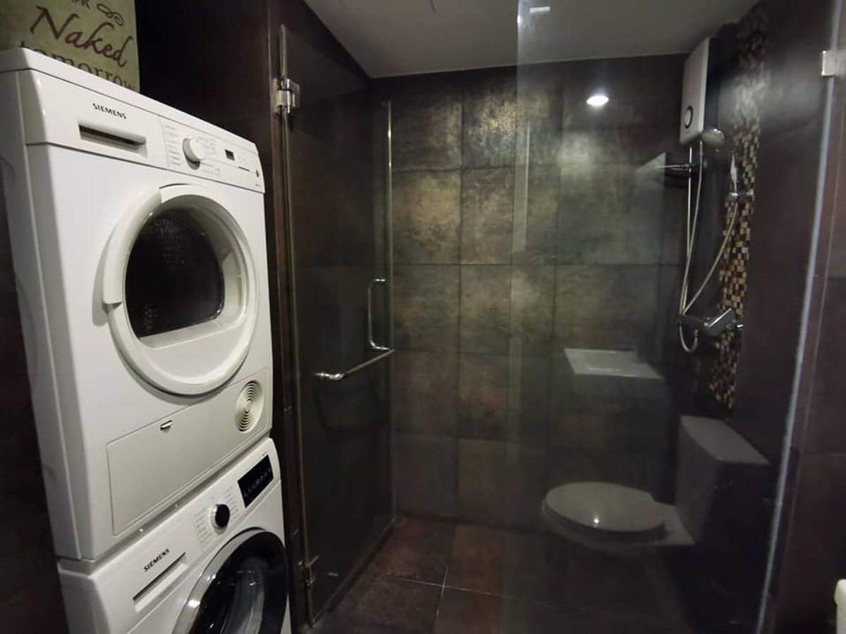 ขายคอนโดสุขุมวิท อโศก ทองหล่อ : Voque Sukhumvit 16 / 1 Bedroom (SALE WITH TENANT), โว๊ค สุขุมวิท 16 / 1 ห้องนอน (ขายพร้อมผู้เช่า) NC092
