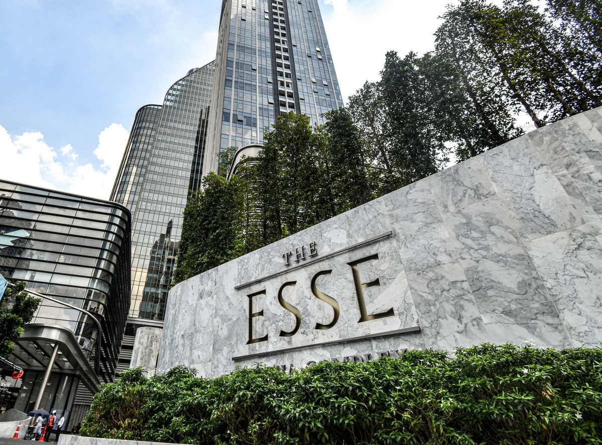 ให้เช่าคอนโดพระราม 9 เพชรบุรีตัดใหม่ RCA : ✨ For Rent: The Esse at Singha Complex Condo ✨ 💰 Only 25,000 THB/month