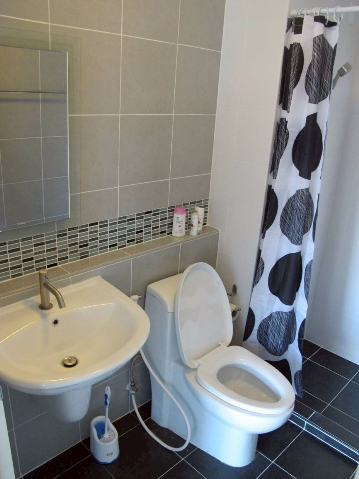 For RentCondoSeri Thai, Ramkhamhaeng Nida : ✅ DDR126 ✅ Line : @p2nproperty