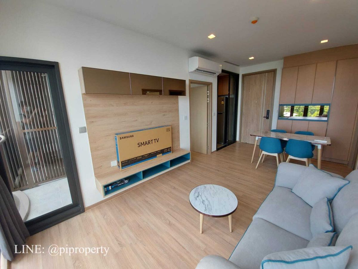 For RentCondoOnnut, Udomsuk : River view 2 Bedrooms unit for rent in Kawa Haus. T77 community with a British international school Prep and Sansiri farm. On Nut living area.  カワハウスの川沿いの2ベッドルーム賃貸物件。英国インターナショナルスクールのプレップ校とサンシリ農場があるT77コミュニティ。オンヌットのリビングエリア。