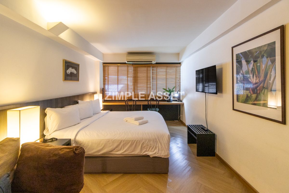 For RentSathorn, Narathiwat : Line ID: @zimple_asset Apartment on North Sathorn Road, Fully Furnished, ICONSIAM View, Quiet & Secure, near BTS Saphan Taksin, Short-term Lease Available.