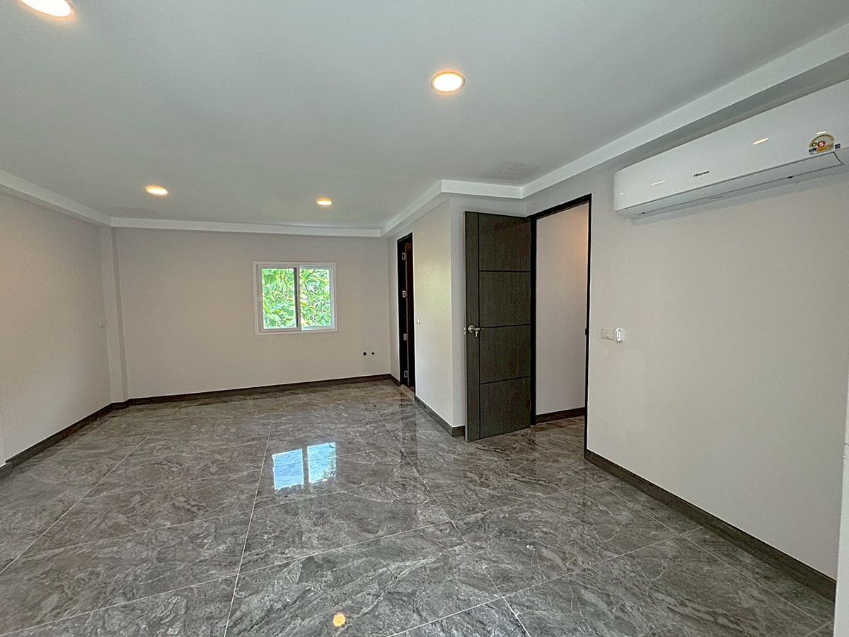 For RentTownhomeSukhumvit, Asoke, Thonglor : ⭐🌟 Luxury Townhouse for Rent in Thonglor – Brand New Condition ** NO CO-AGENT ** 