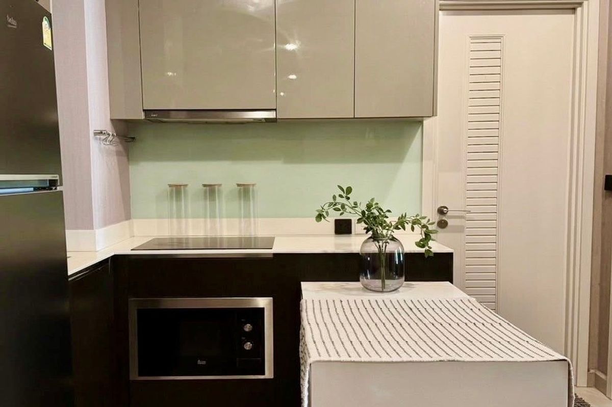 For SaleCondoSapankwai,Jatujak : 🔥 Sale with tenant, prime area!!🔥 Code C20250800023..........The Signature by Urbano, 2 bedroom, 1 bathroom, furnished, Special Deal!!📣📣