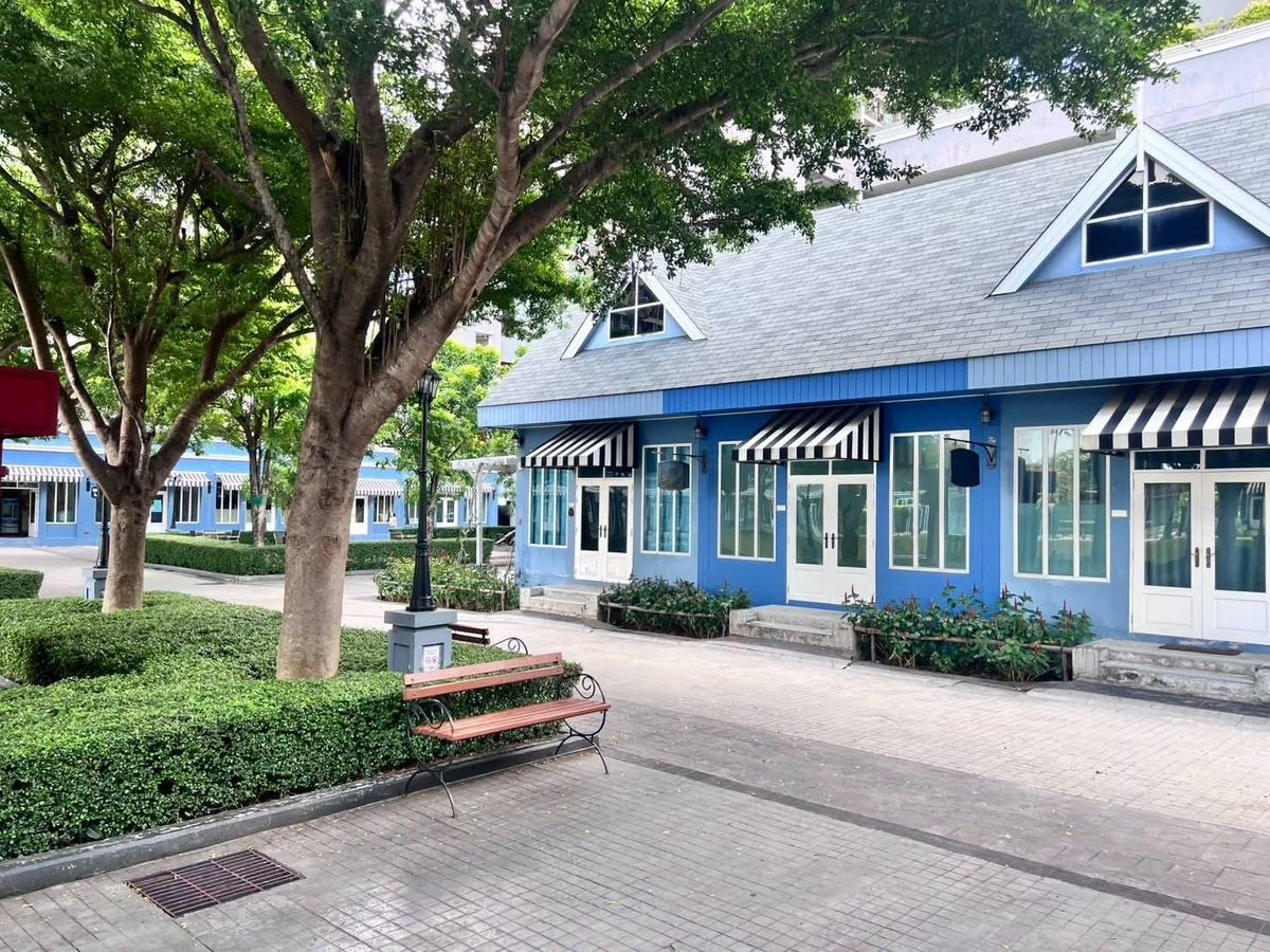 For SaleCondoRathburana, Suksawat : Condo for sale in Chapter One Modern Dutch Rat Burana 33 for opening a shop to open a business in condo.