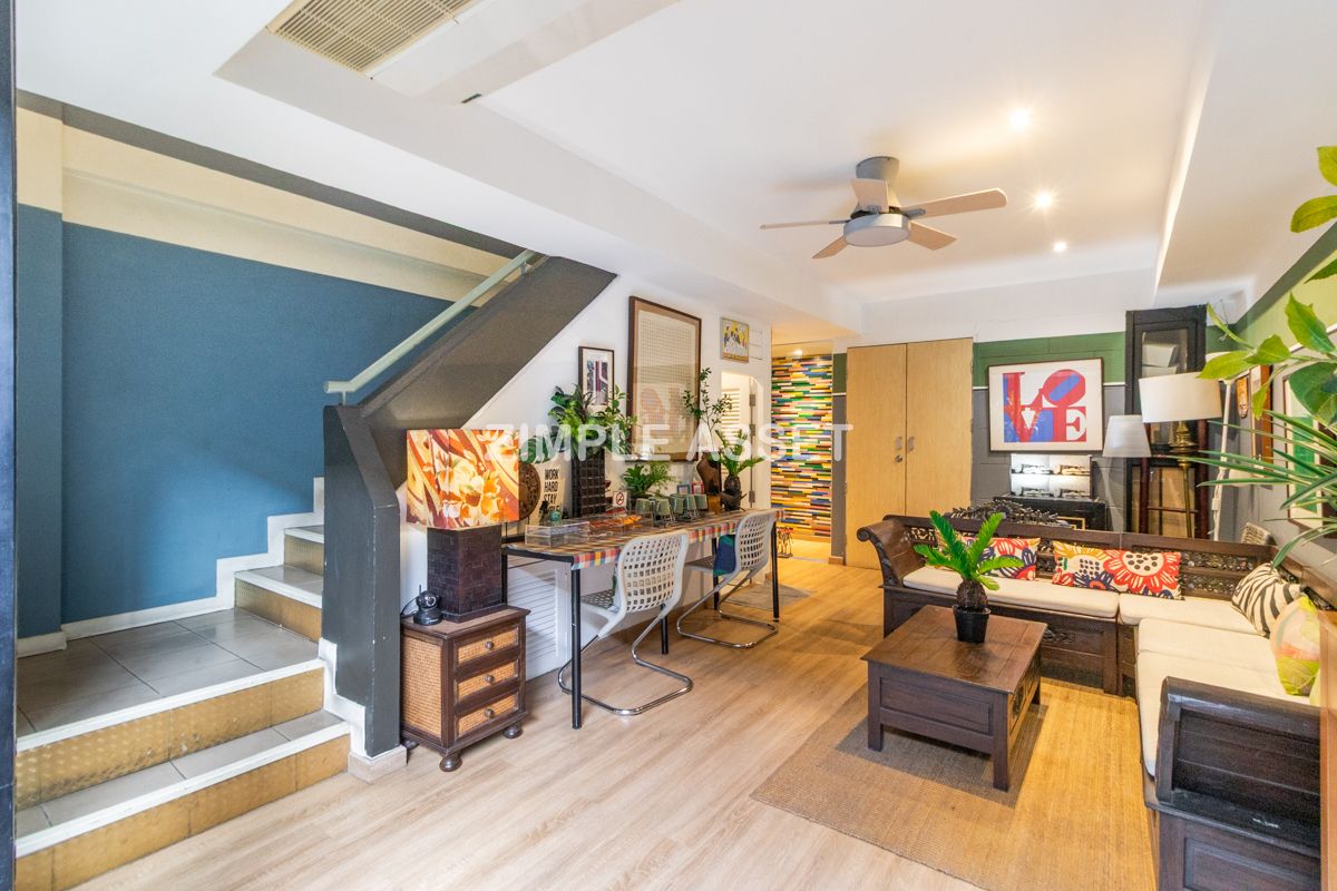 For RentSathorn, Narathiwat : Line ID: @zimple_asset Apartment on North Sathorn Road, Fully Furnished, ICONSIAM View, Quiet & Secure, near BTS Saphan Taksin, Short-term Lease Available.