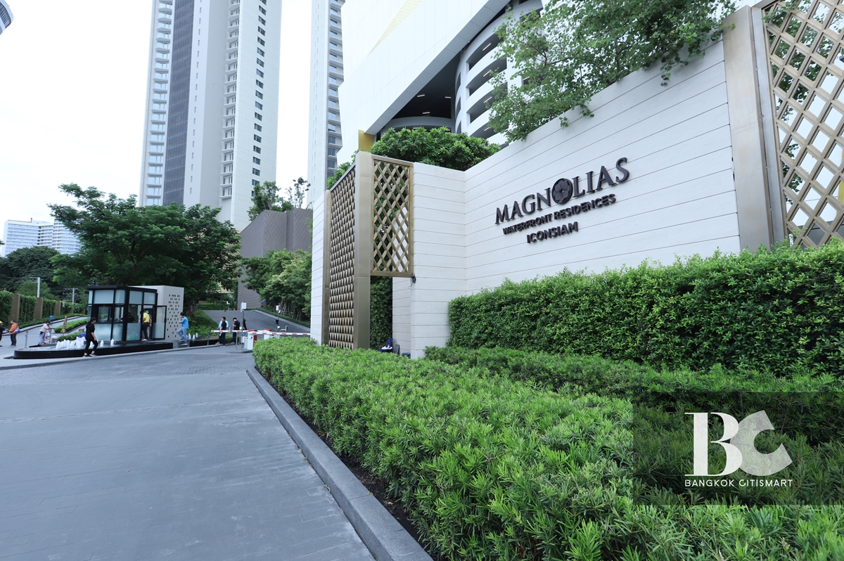 For RentCondoWongwianyai, Charoennakor : 🔥Urgent Sale🔥Magnolia Waterfront Residences at ICONSIAM*, next to ICONSIAM shopping center, near BTS Krung Thonburi, fully furnished, ready to move in.
