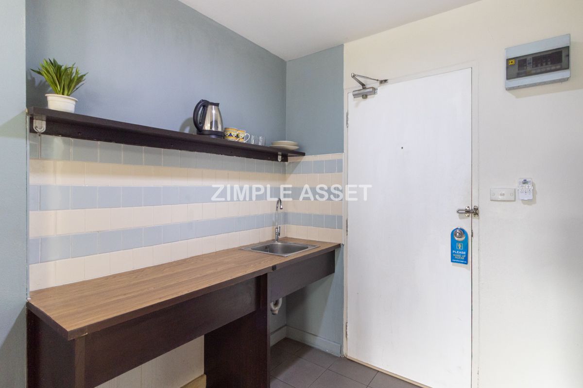 For RentSathorn, Narathiwat : Line ID: @zimple_asset Apartment on North Sathorn Road, Fully Furnished, ICONSIAM View, Quiet & Secure, near BTS Saphan Taksin, Short-term Lease Available.