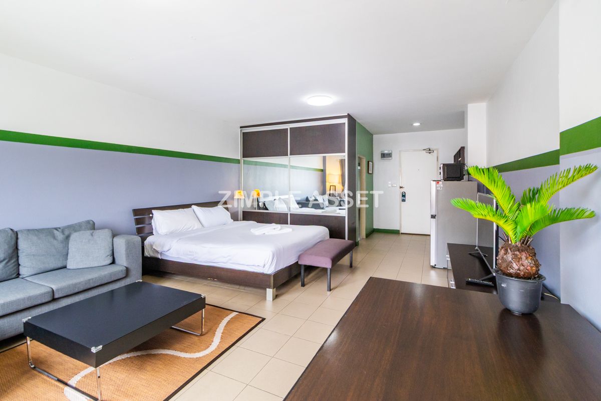 For RentSathorn, Narathiwat : Line ID: @zimple_asset Apartment on North Sathorn Road, Fully Furnished, ICONSIAM View, Quiet & Secure, near BTS Saphan Taksin, Short-term Lease Available.