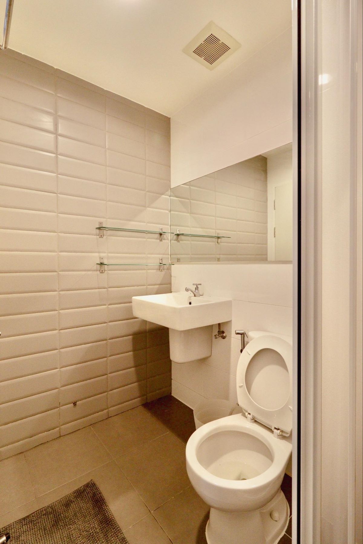 For SaleCondoOnnut, Udomsuk : Aspire Sukhumvit / 1 Bedroom (Sale with Tenant), Aspai Sukhumvit 48 /1 Bedroom (Sale) Tang172