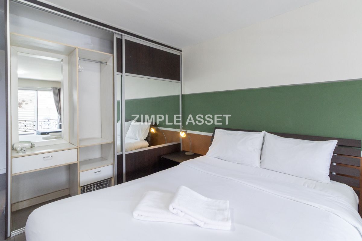 For RentSathorn, Narathiwat : Line ID: @zimple_asset Apartment on North Sathorn Road, Fully Furnished, ICONSIAM View, Quiet & Secure, near BTS Saphan Taksin, Short-term Lease Available.