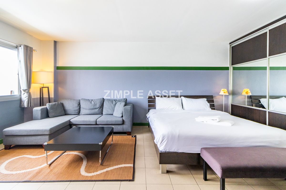 For RentSathorn, Narathiwat : Line ID: @zimple_asset Apartment on North Sathorn Road, Fully Furnished, ICONSIAM View, Quiet & Secure, near BTS Saphan Taksin, Short-term Lease Available.