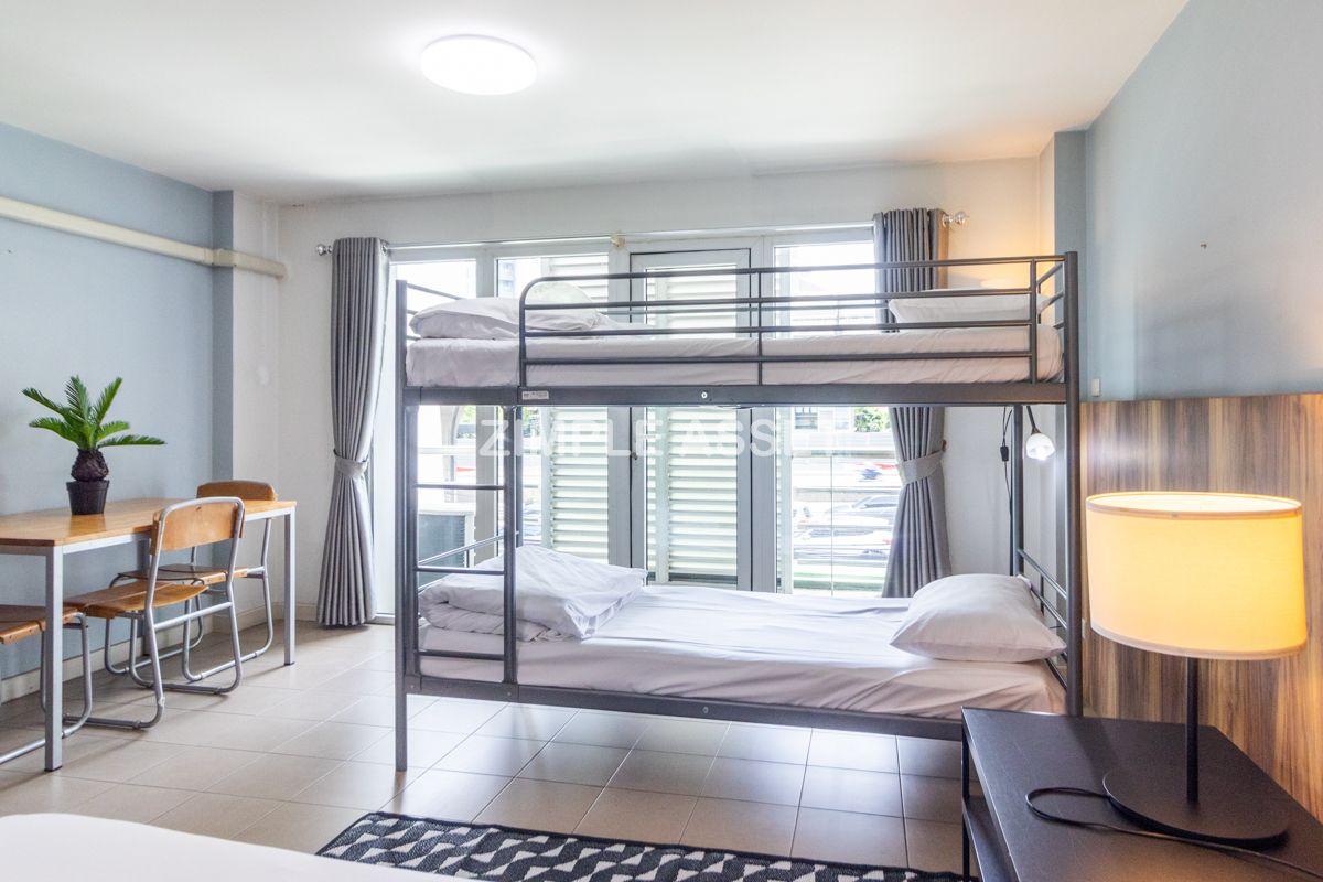 For RentSathorn, Narathiwat : Line ID: @zimple_asset Apartment on North Sathorn Road, Fully Furnished, ICONSIAM View, Quiet & Secure, near BTS Saphan Taksin, Short-term Lease Available.