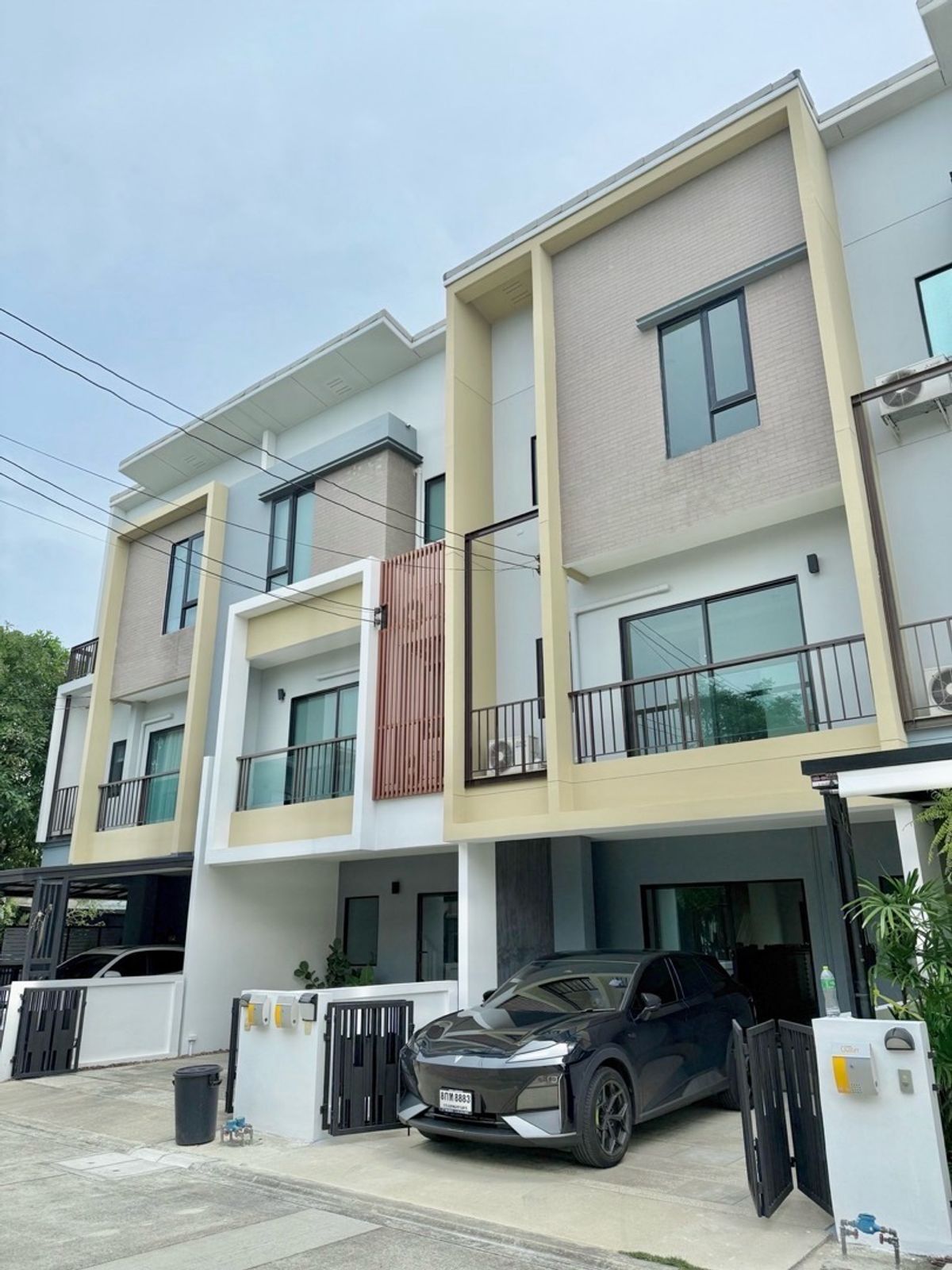 For RentTownhomeNonthaburi, Bang Yai, Bangbuathong : 🏡 New 3 -story house near MRT + Big Department Store | Only 20,000 rent! 🐾 Pet Friendly can raise dogs-cats.