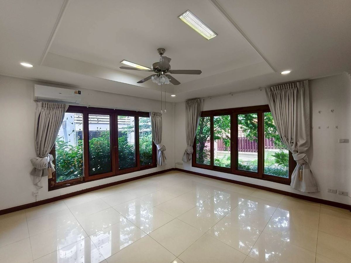 ขายบ้านลาดพร้าว เซ็นทรัลลาดพร้าว : บ้านเดี่ยว ลาดพร้าว 35 / 3 ห้องนอน (ขาย), Detached House Lat Phrao 35 / 3 Bedrooms (FOR SALE) TPM043