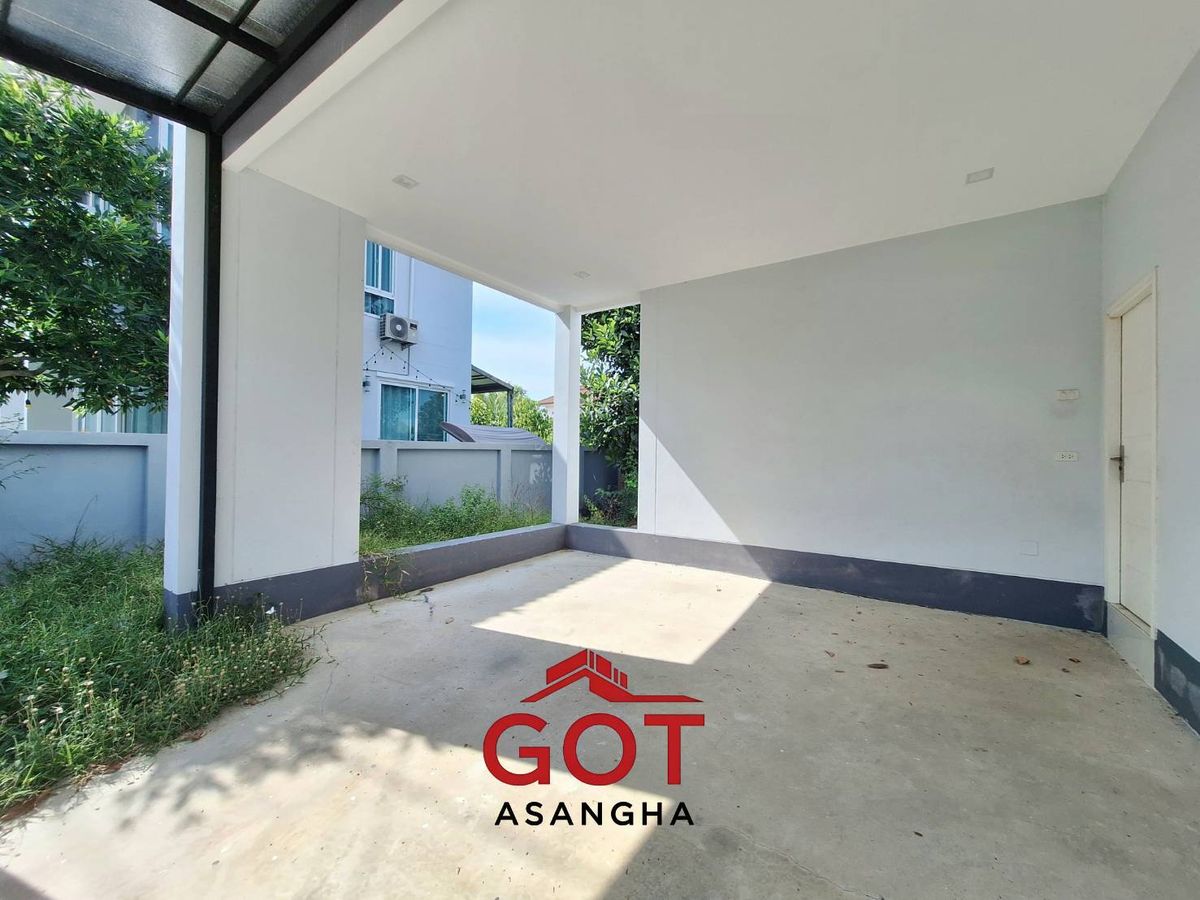 2 storey detached house for sale, The Grandeville Lat Lum Kaeo Project Loading...