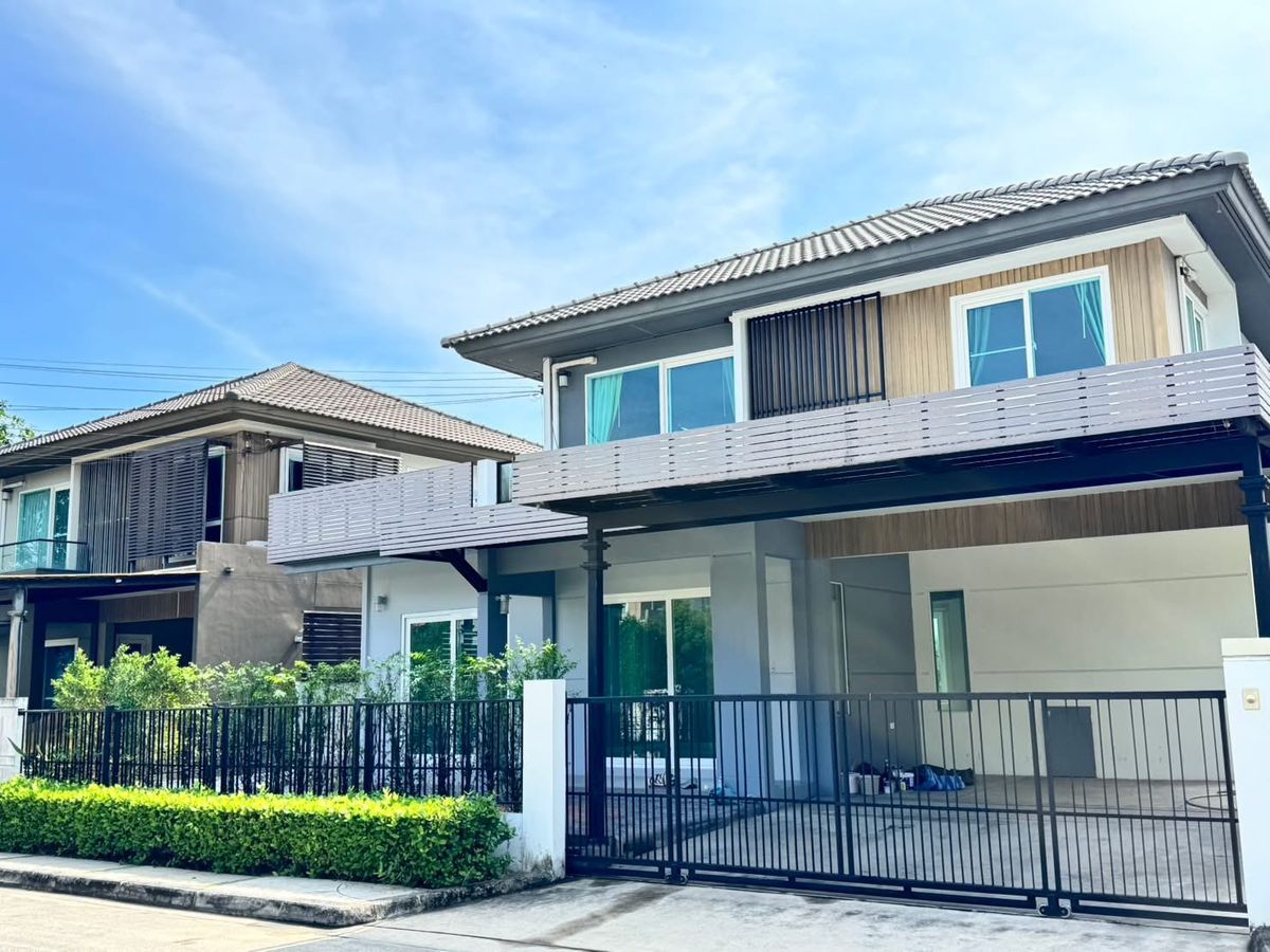 ให้เช่าบ้านนวมินทร์ รามอินทรา : มัณฑนา เลค วัชรพล / 4 ห้องนอน (เช่า), Mantthana Lake Watcharapol / 4 Bedrooms (FOR RENT) FEW203