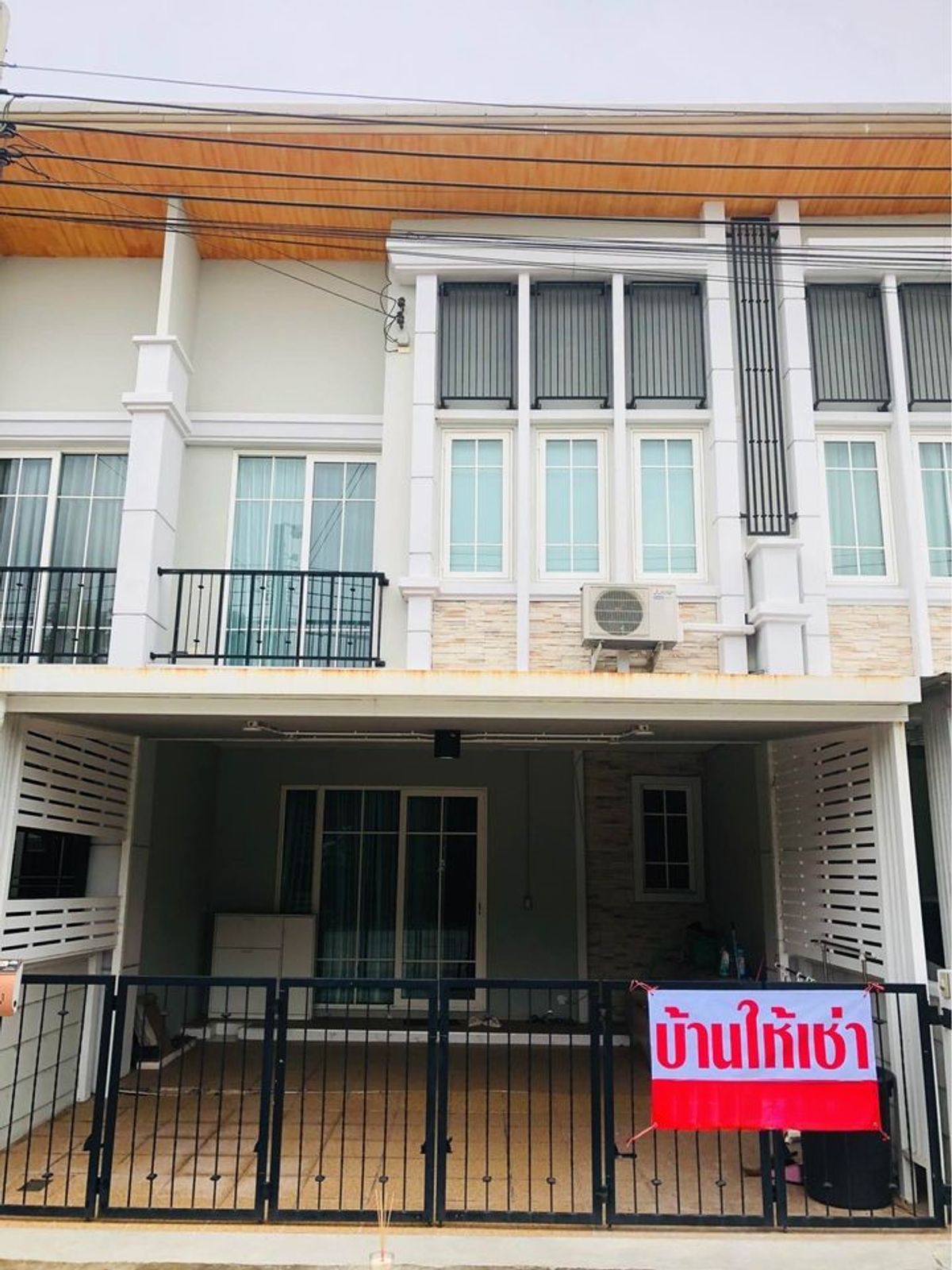 ให้เช่าทาวน์โฮมเกษตร นวมินทร์ ลาดปลาเค้า : ให้เช่า ทาวน์โฮม 2 ชั้น โครงการ โกลเด้น ทาวน์ 2 ลาดพร้าว-เกษตรนวมินทร์