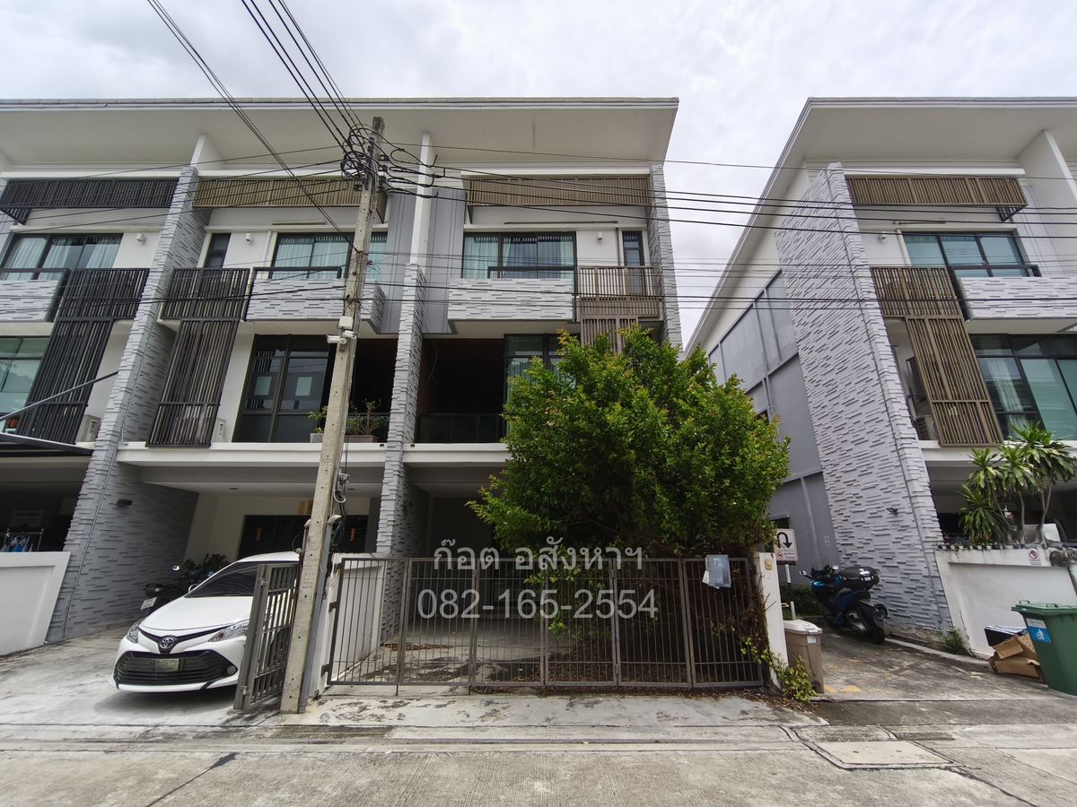 For SaleTownhomeSamut Prakan,Samrong : 3 -story townhome for sale, Playx Bangna Project, the cheapest