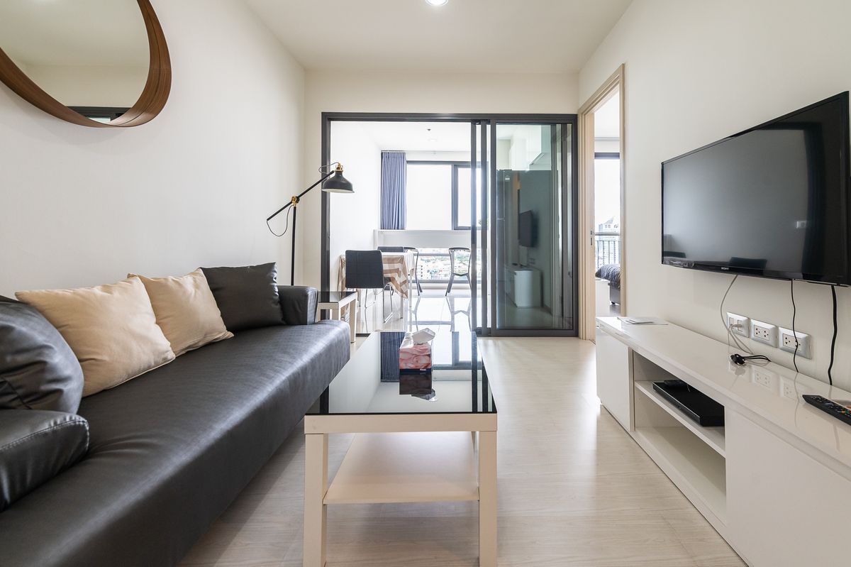 ให้เช่าคอนโดสุขุมวิท อโศก ทองหล่อ : (for rent) RHYTHM Sukhumvit 42 ใกล้รถไฟฟ้า BTS เอกมัย