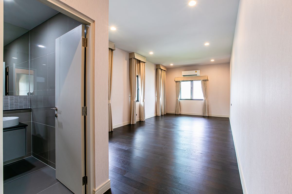 ขายบ้านพุทธมณฑล ศาลายา : ขายบ้านหรู เศรษฐสิริ ทวีวัฒนา บ้านแห่งเทคโนโลยี ที่ล้ำสมัย