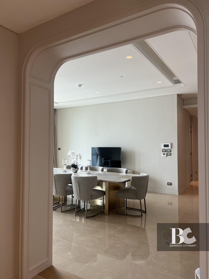 For RentCondoWitthayu, Chidlom, Langsuan, Ploenchit : 🔥Urgent Sale🔥The Residences at Sindhorn Kempinski Hotel Bangkok* near BTS Chidlom and MRT Silom, fully furnished, ready to move in.