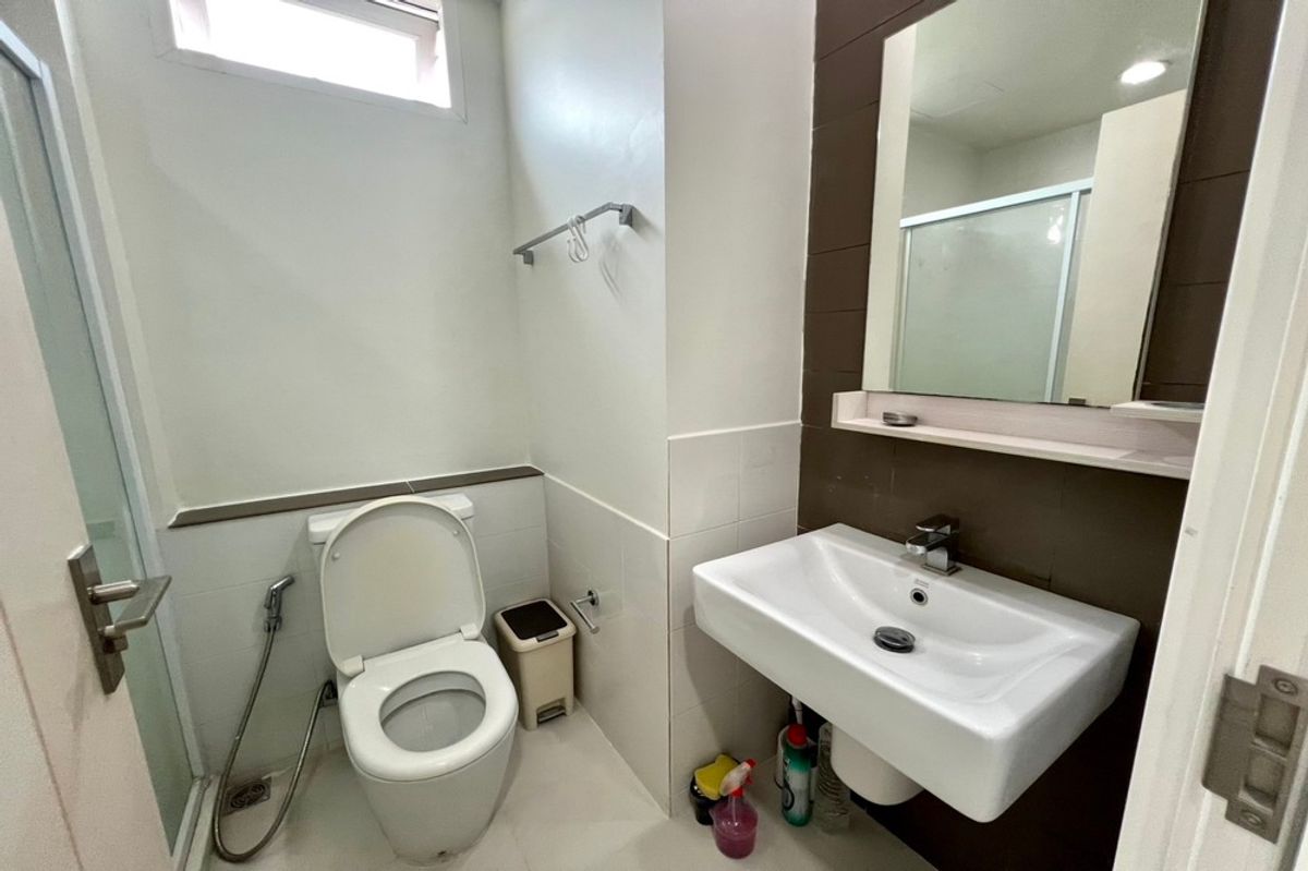 For SaleCondoThaphra, Talat Phlu, Wutthakat : 🔥 For Sale, Pool View, corner room!!🔥 Code C20250800068..........The Key Wutthakat, 2 bedroom, 2 bathroom, furnished, Special Deal!!📣📣