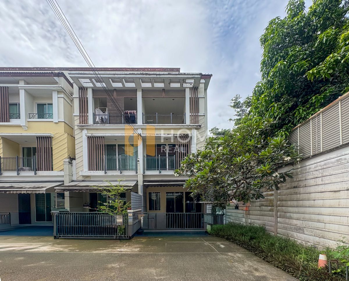 ขายทาวน์โฮมเกษตร นวมินทร์ ลาดปลาเค้า : บ้านกลางเมือง เออร์บาเนี่ยน เกษตร - นวมินทร์ 2 / 3 ห้องนอน (ขาย), Baan Klang Muang Urbanion Kaset - Nawamin 2 / 3 Bedrooms (FOR SALE) TPM031