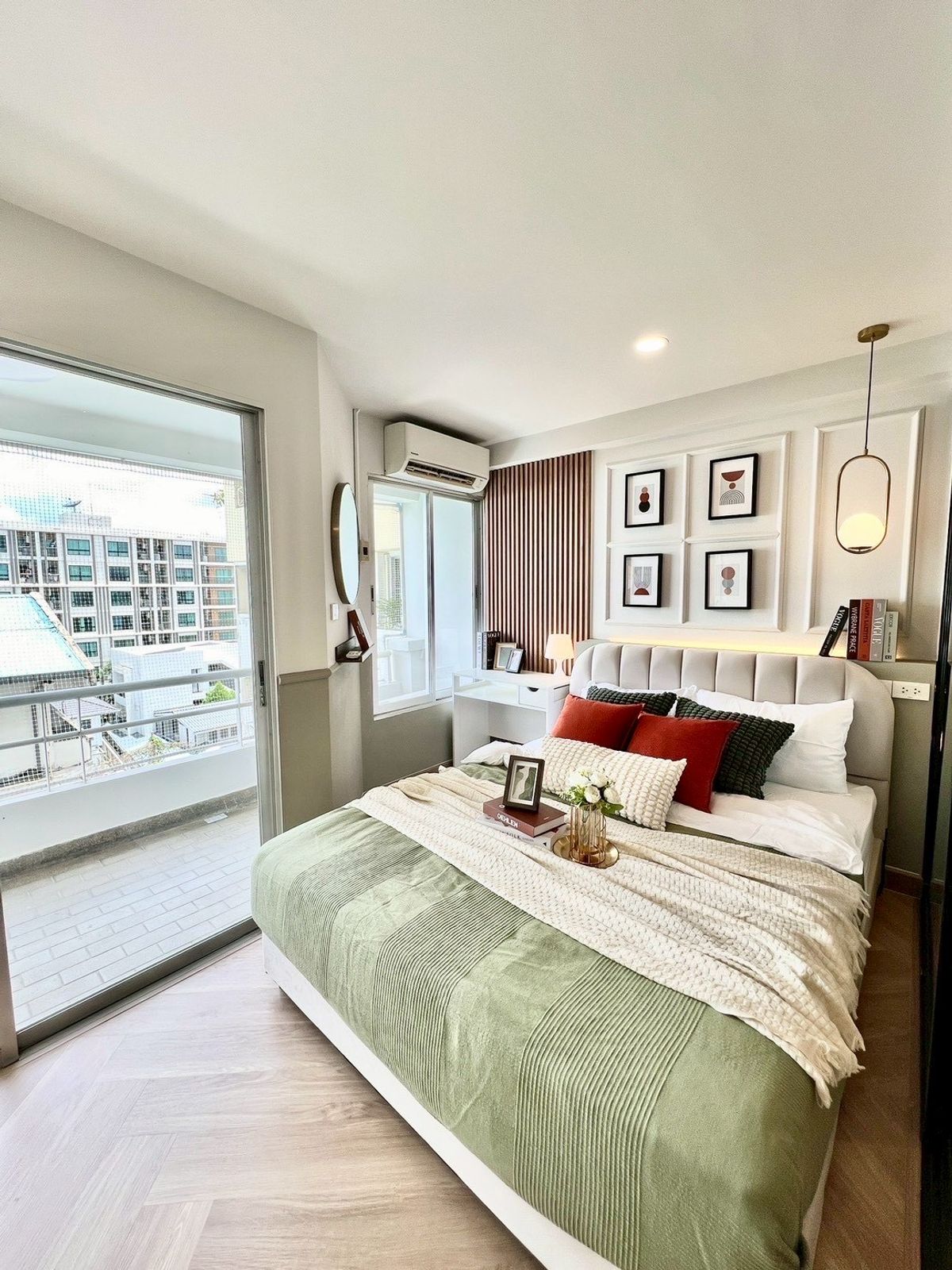 For SaleCondoRatchadapisek, Huaikwang, Suttisan : Sriwara Mansion 1, Ratchada - Rama 9, beautiful room, new renovation