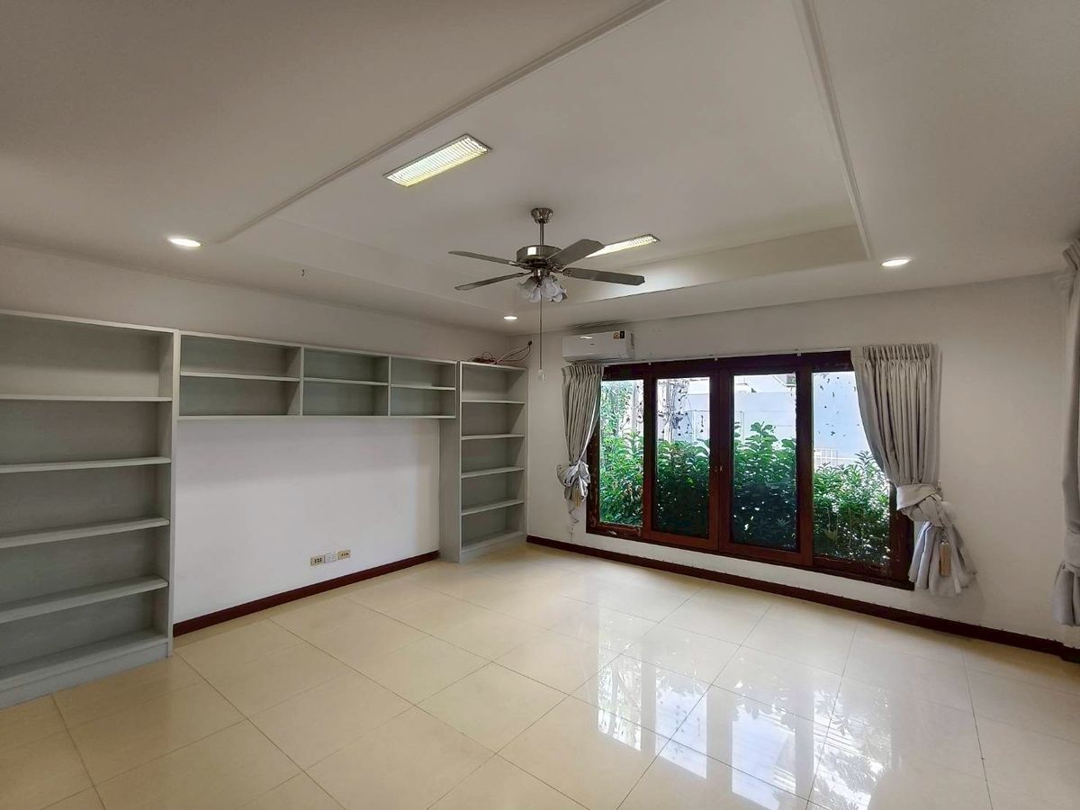 ขายบ้านลาดพร้าว เซ็นทรัลลาดพร้าว : บ้านเดี่ยว ลาดพร้าว 35 / 3 ห้องนอน (ขาย), Detached House Lat Phrao 35 / 3 Bedrooms (FOR SALE) TPM043