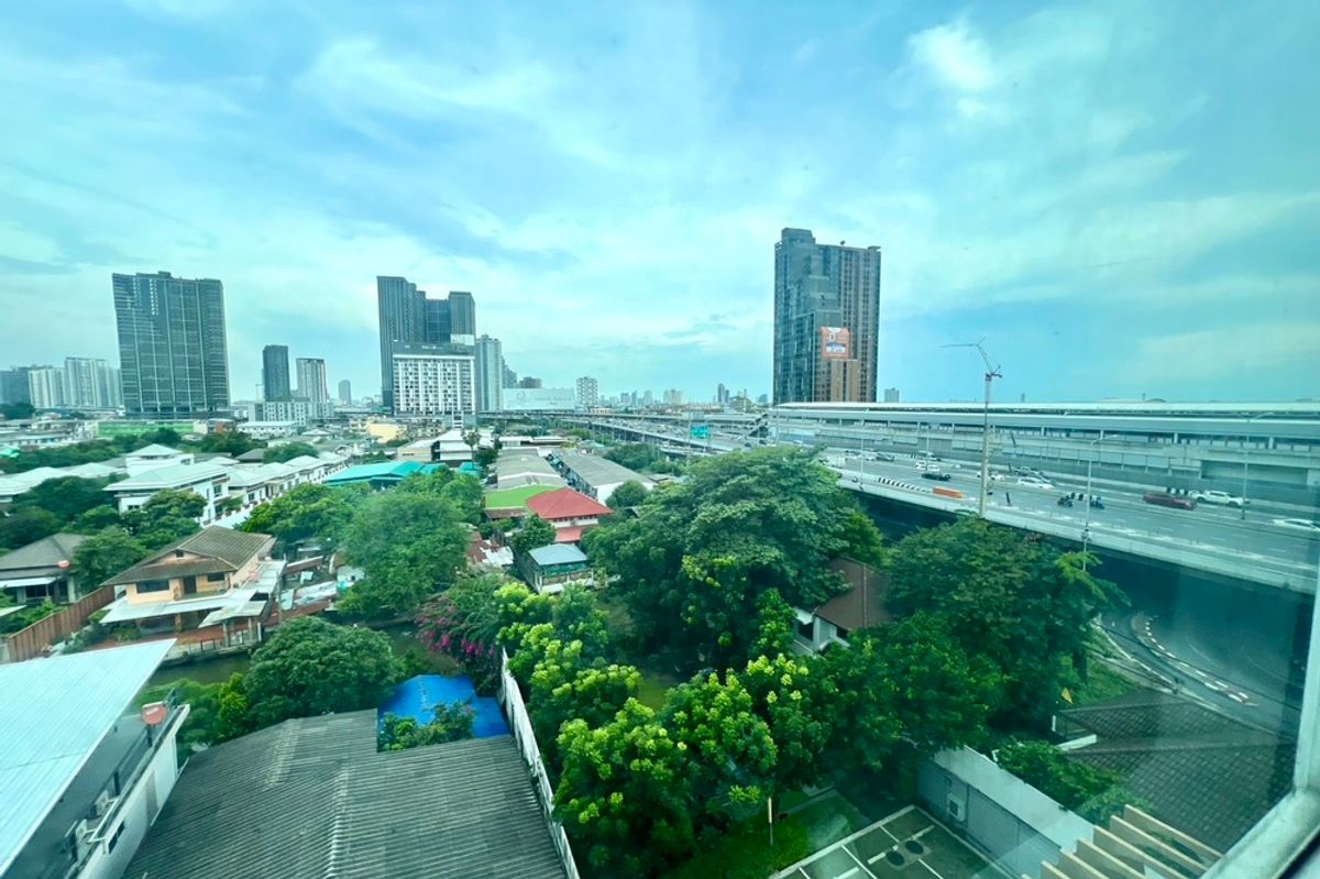 For SaleCondoThaphra, Talat Phlu, Wutthakat : 🔥 For Sale, Pool View, corner room!!🔥 Code C20250800068..........The Key Wutthakat, 2 bedroom, 2 bathroom, furnished, Special Deal!!📣📣