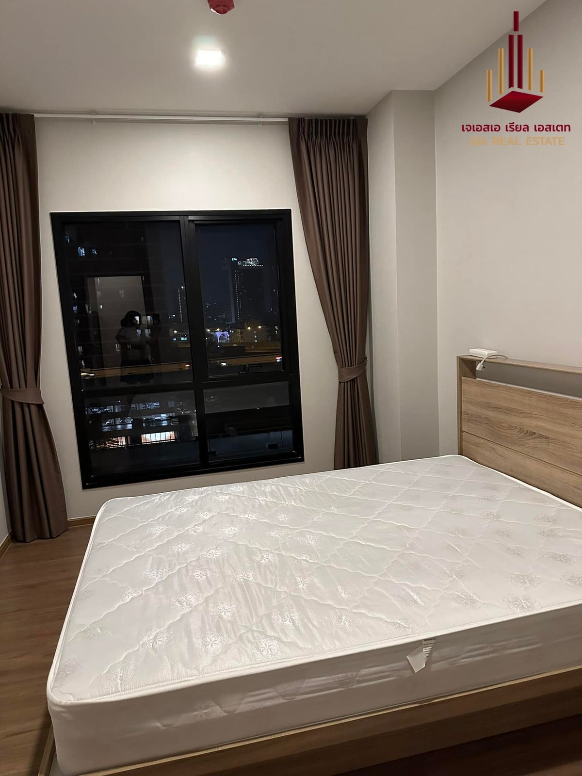 For SaleCondoRamkhamhaeng, Hua Mak : ✨ For Sale: Metris Rama 9 - Ramkhamhaeng Condo ✨ 💰 ONLY 4,100,000 THB