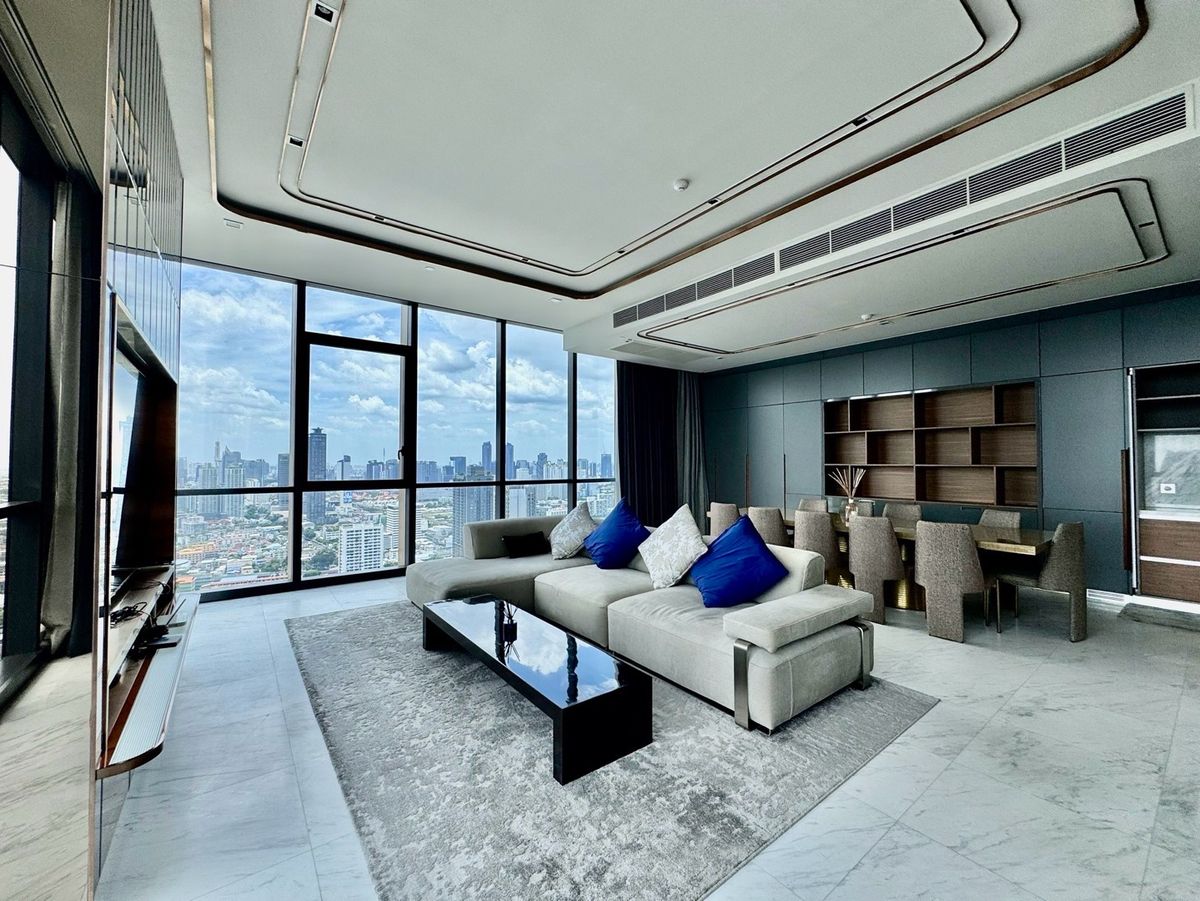 For RentCondoSukhumvit, Asoke, Thonglor : 📢👇Super Luxury Condominium in Thonglor
Spacious layouts with high ceilings, Complete with premium facilities and surrounded by top dining, cafés, and lifestyle venues 