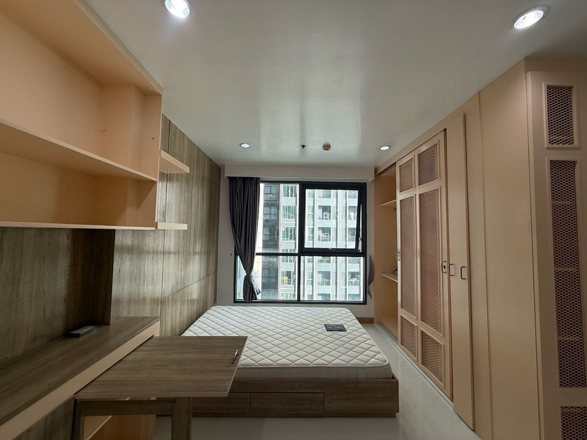 For RentCondoSiam Paragon ,Chulalongkorn,Samyan : For Rent !! Ideo Q Chula - Samyan🌆Studio | 24 SQ.M. | Fully Furnished ^^ RENT: 19,000 THB/Monthí Contact: aomam (Agent) Tel./line ID: 095-587-1692 WhatsApp: +66 95 587 1692