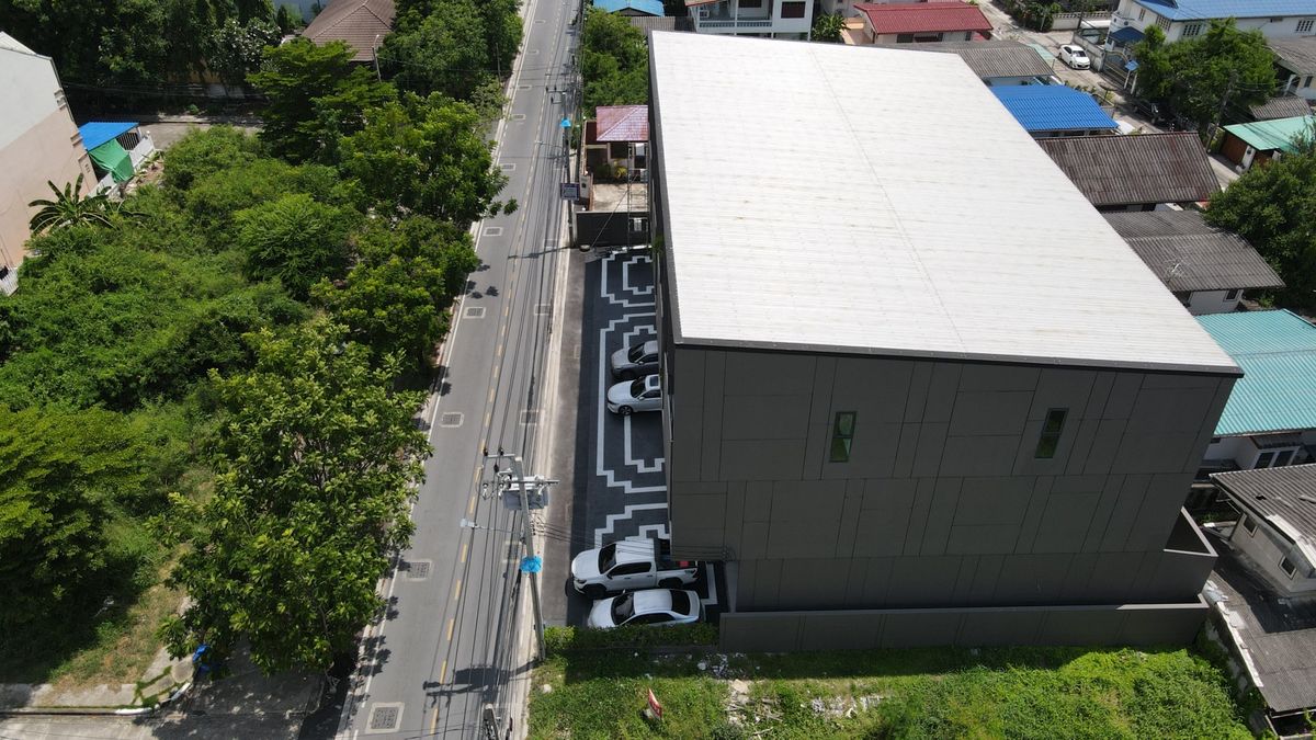For SaleHome OfficeSamut Prakan,Samrong : 3-story home office for sale, new project, Theparak, uses premium grade materials, only 8 units, special price starts at 5.99 million baht. Open a business, buy for yourself or invest, it's worth it.