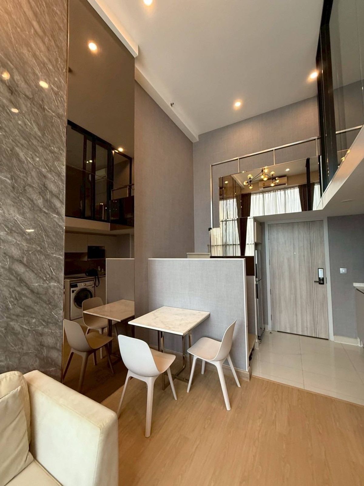 For RentCondoSathorn, Narathiwat : Rent RR802 Knightsbridge Prime Sathorn. Beautiful room, full furniture near the BTS BTS