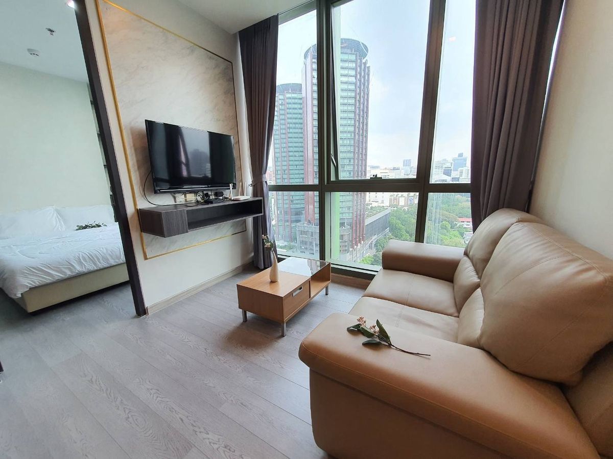 For RentCondoRatchathewi,Phayathai : Rent a Wish Signature @ Midtown Siam ✨ High grade | Beautiful view | Private Lift Private Private Condo in the city center, near BTS Ratchathewi, only 300 meters, convenient to connect to Siam and the center of the city easily. Beautiful decorative room, 