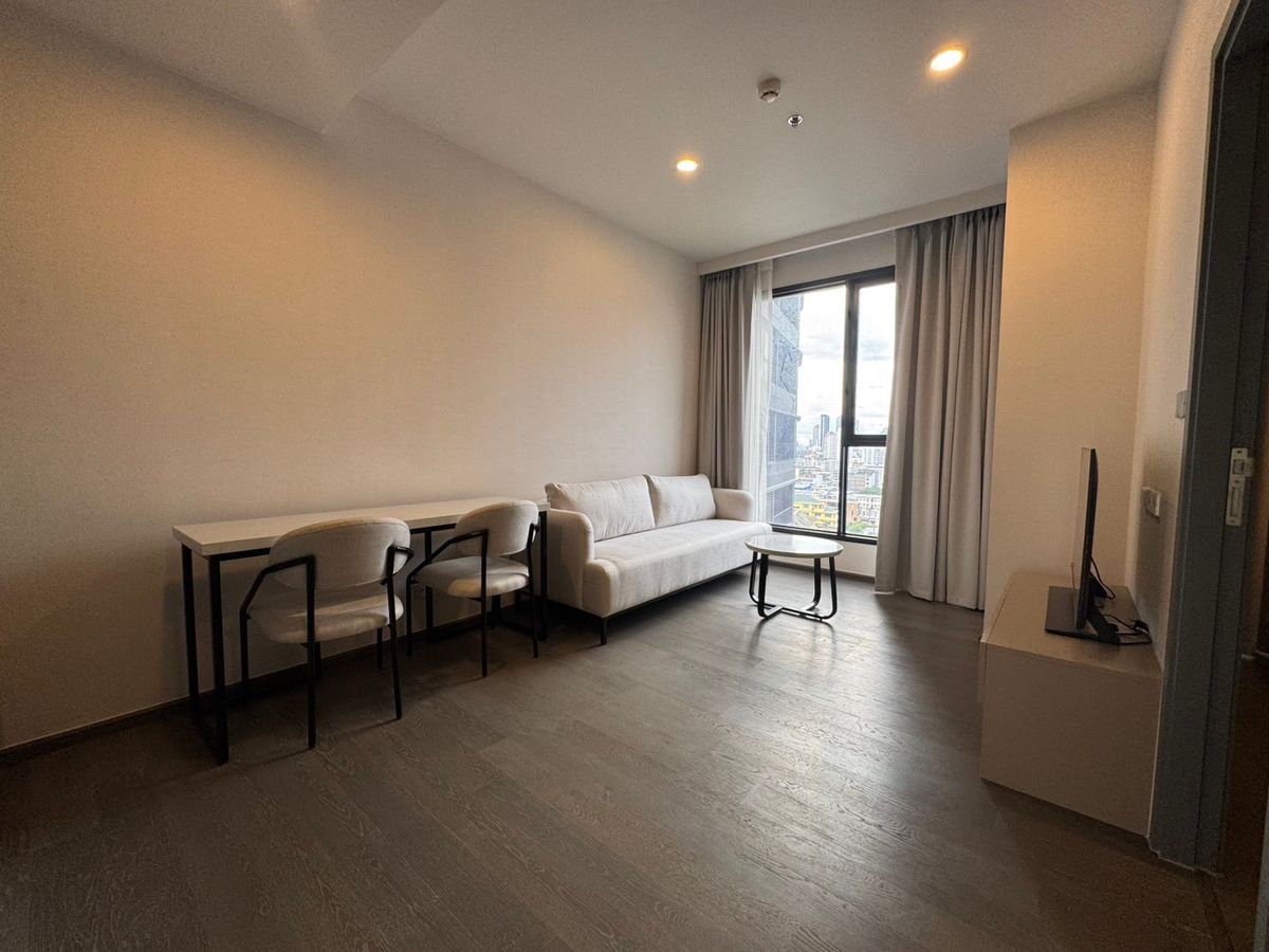 For RentCondoKhlongtoei, Kluaynamthai : 🔥 COCOPARC - New Luxury Condo 📏 1 bedroom | 36 sq.m. | Floor 11 | 36,000 / month 🚇 0 mrt Khlong Toei / Middle Rama 4 - Ready to go immediately