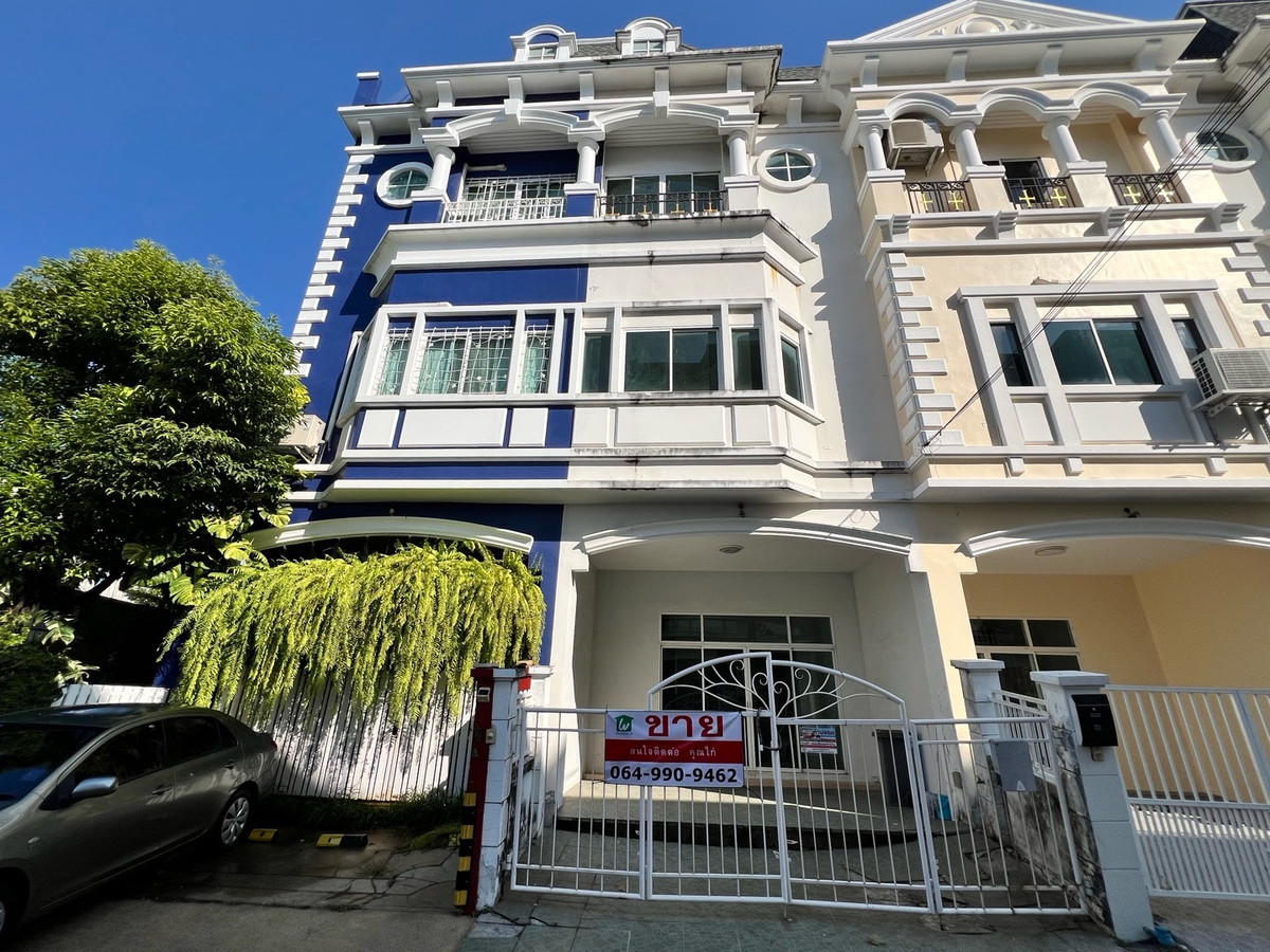 For SaleTownhomeLadkrabang, Suwannaphum Airport : Townhome for sale, 4 and a half floors Euro Nova Project Soi Lat Krabang 24/13 bedrooms, 4 bathrooms  21.2 sq m. 183 sq m.Price 2.78 million If interested, call 0649909462line : https://line.me/ti/p/OnmRiUqoiM