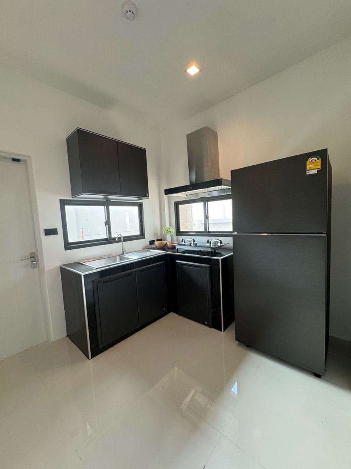 ขายบ้านบางนา แบริ่ง ลาซาล : 📢👇 โอกาสการลงทุนสำหรับนักลงทุน บ้านเดี่ยวทำเลศักยภาพ ขายพร้อมผู้เช่า รับรายได้ค่าเช่า 110k/เดือน ถึงพฤษภาคม 2569 บ้านหันหน้าทิศเหนือ รับลมเย็นสบาย เหมาะทั้งลงทุนและเก็บระยะยาว